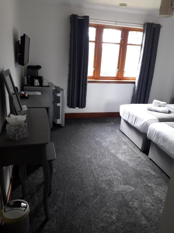 Victoria House Bed And Breakfast Форт Уилям Екстериор снимка