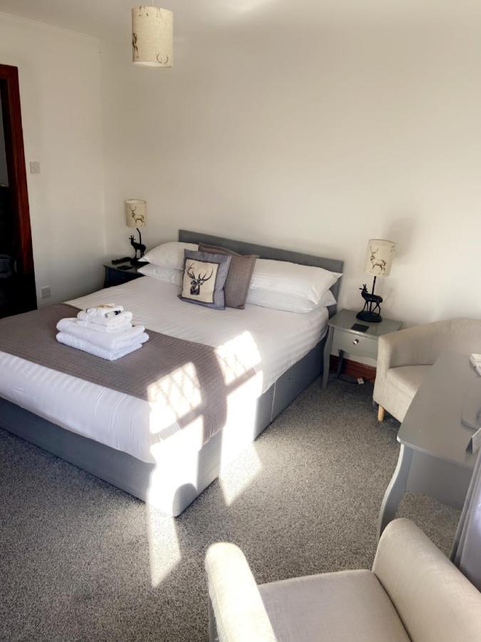 Victoria House Bed And Breakfast Форт Уилям Екстериор снимка