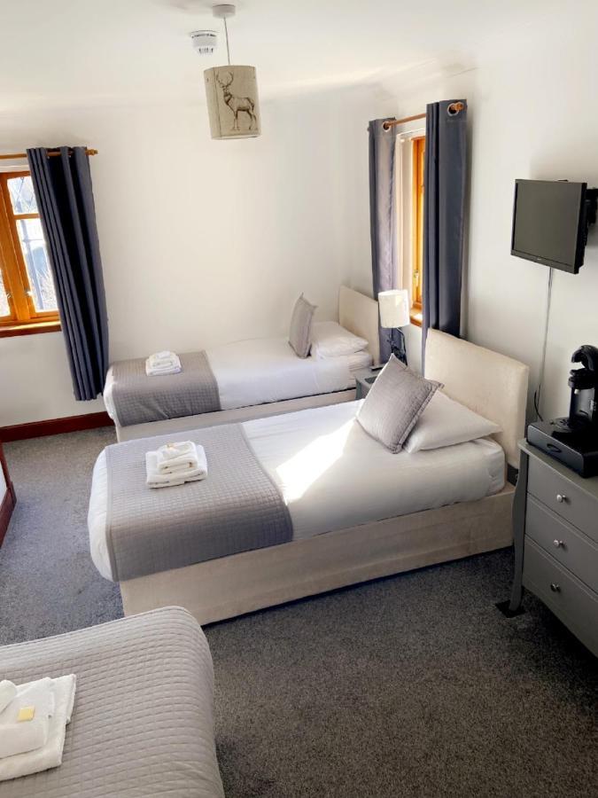 Victoria House Bed And Breakfast Форт Уилям Екстериор снимка